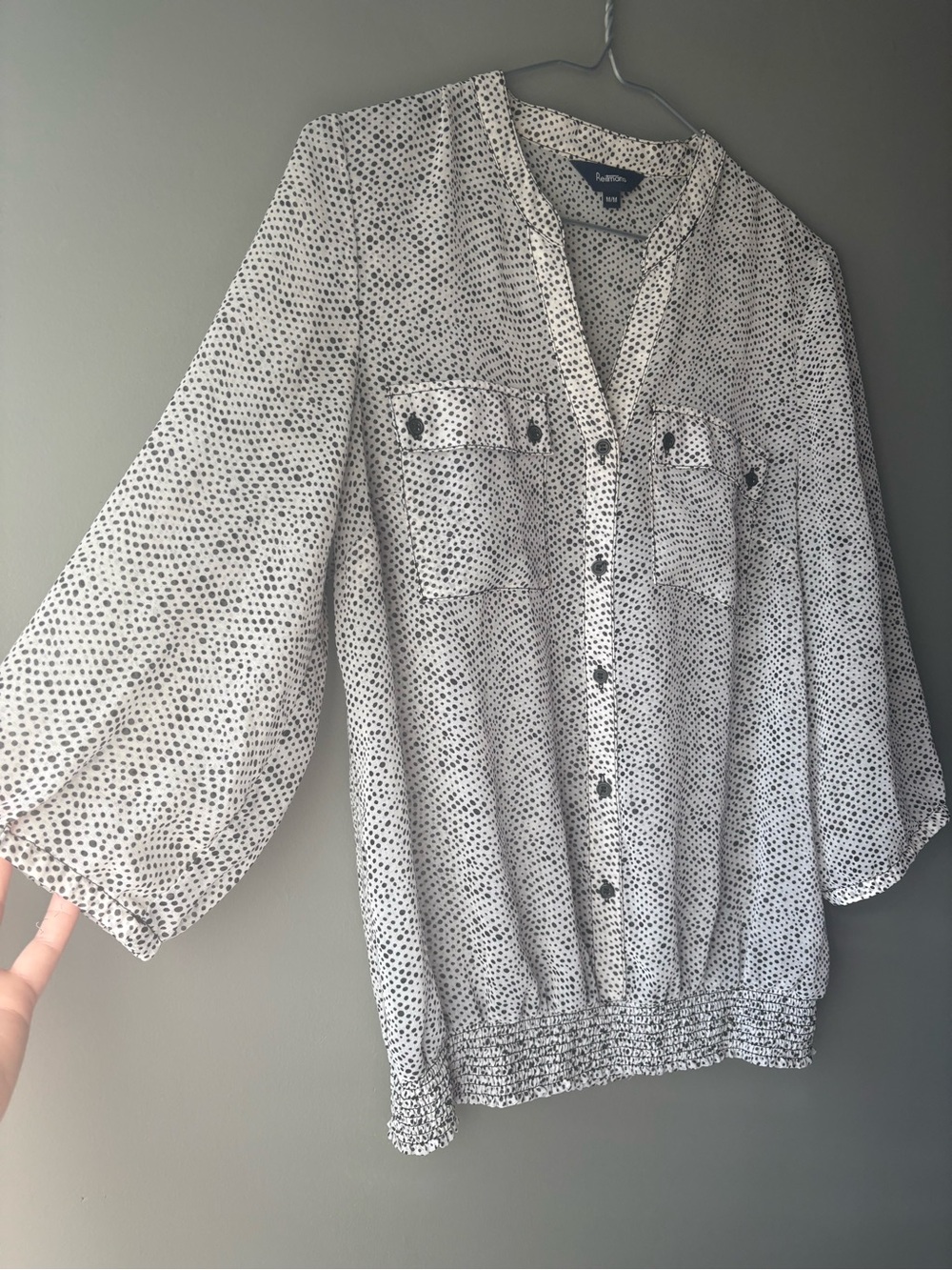 Reitmans Black & White Polka Dot Button Front Blouse Size Medium - Picture 4 of 6